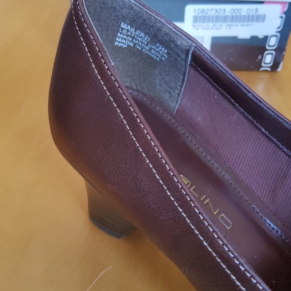 Bandolino dark brown square toe pumps - Picture 3 of 6
